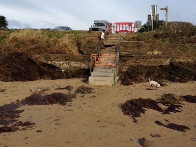 Daymer Bay storm damage bottles 004.jpg