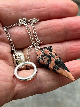Luxulyanite Pendulum from Pendulums