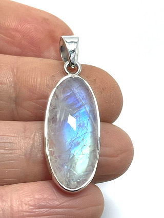 Rainbow Moonstone Pendant from Silver Gemstone Pendants